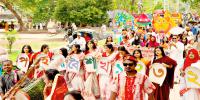 বর্ষবরণে রঙিন হয়ে উঠেছিল রাবি ক্যাম্পাস